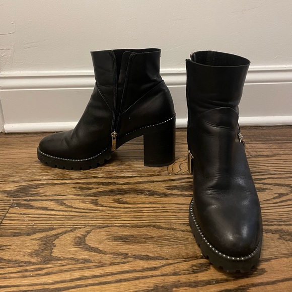 Linea Rosa Booties - Picture 4 of 7